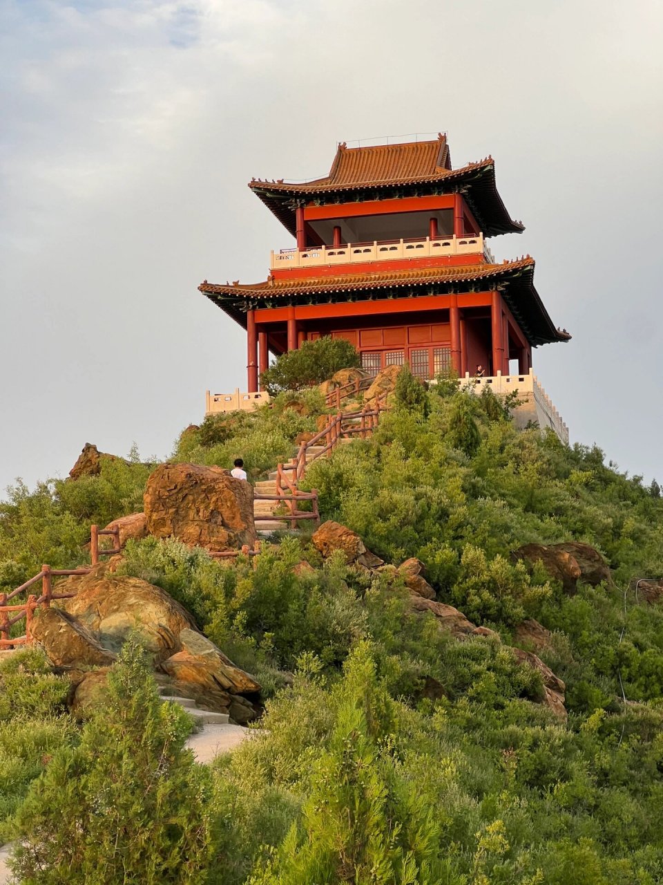 那就来石家庄西山森林公园看看开车从市区到30分钟左右,爬山0940