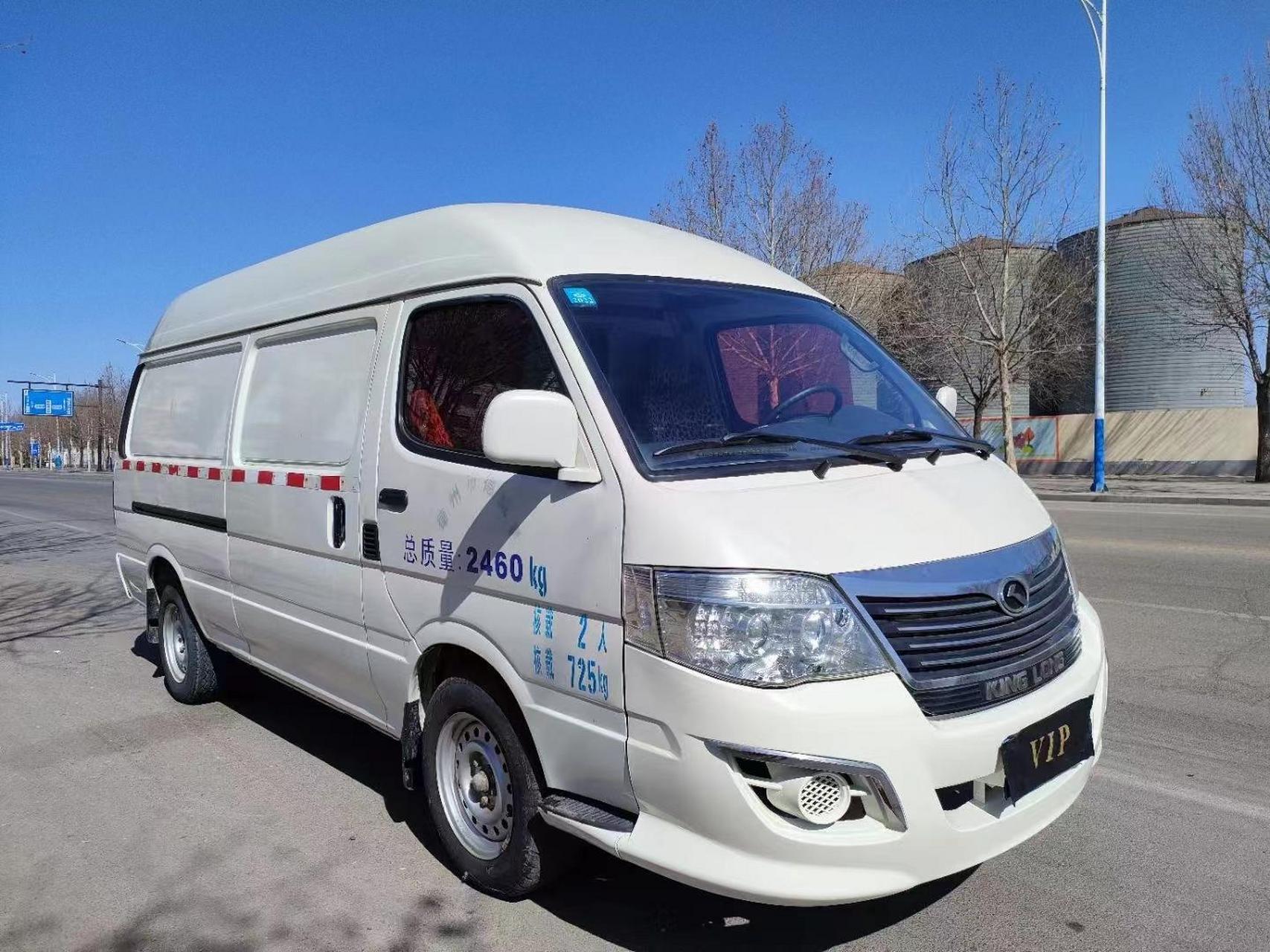 金龙金威箱货,2座箱式面包车