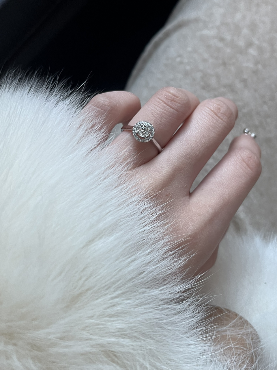 周大生钻戒95圆满 主钻21分 h vs 8500值嘛