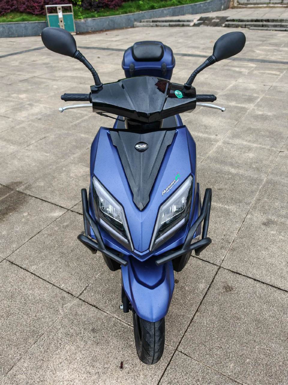 车型:光速125踏板摩托车.