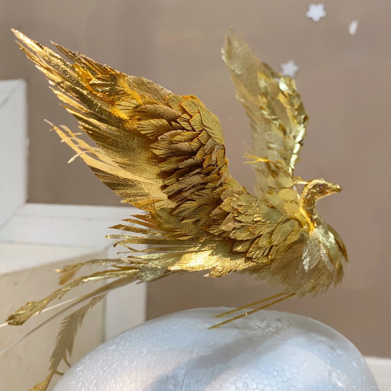 造花 布花 漱金鸟98  这次是用了特殊金色布料77金箔制作的羽毛