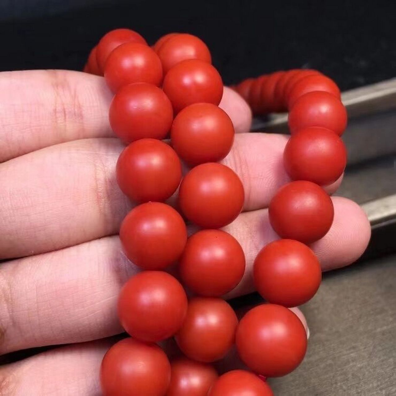 馆藏极 保山南红 滴水洞老料 满色满肉 辣椒红 多圈手串 全品干净无杂