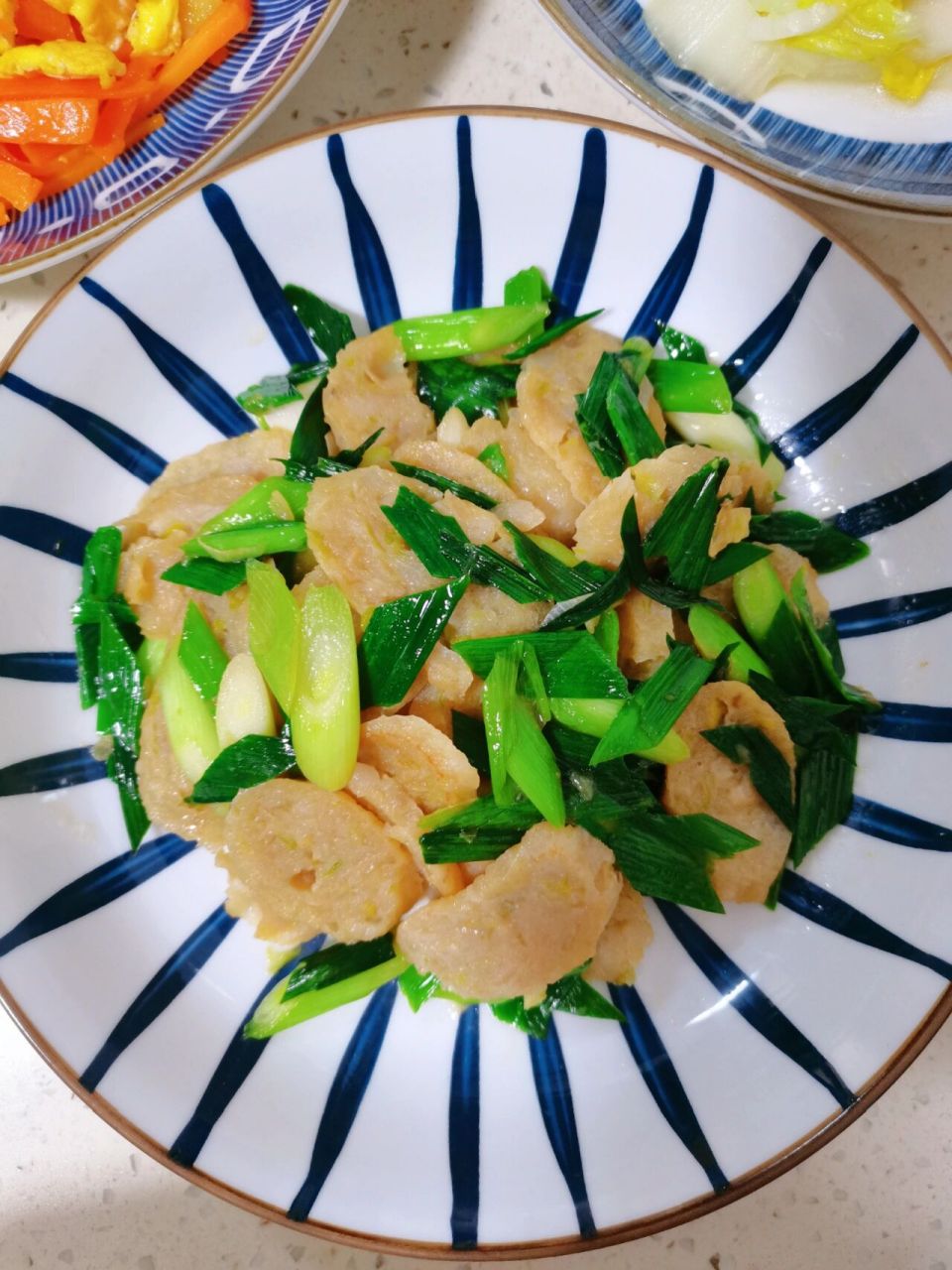 2热气腾腾的三餐之胡萝卜炒蛋和崇武鱼卷  胡萝卜炒蛋,营养美味,鲜甜