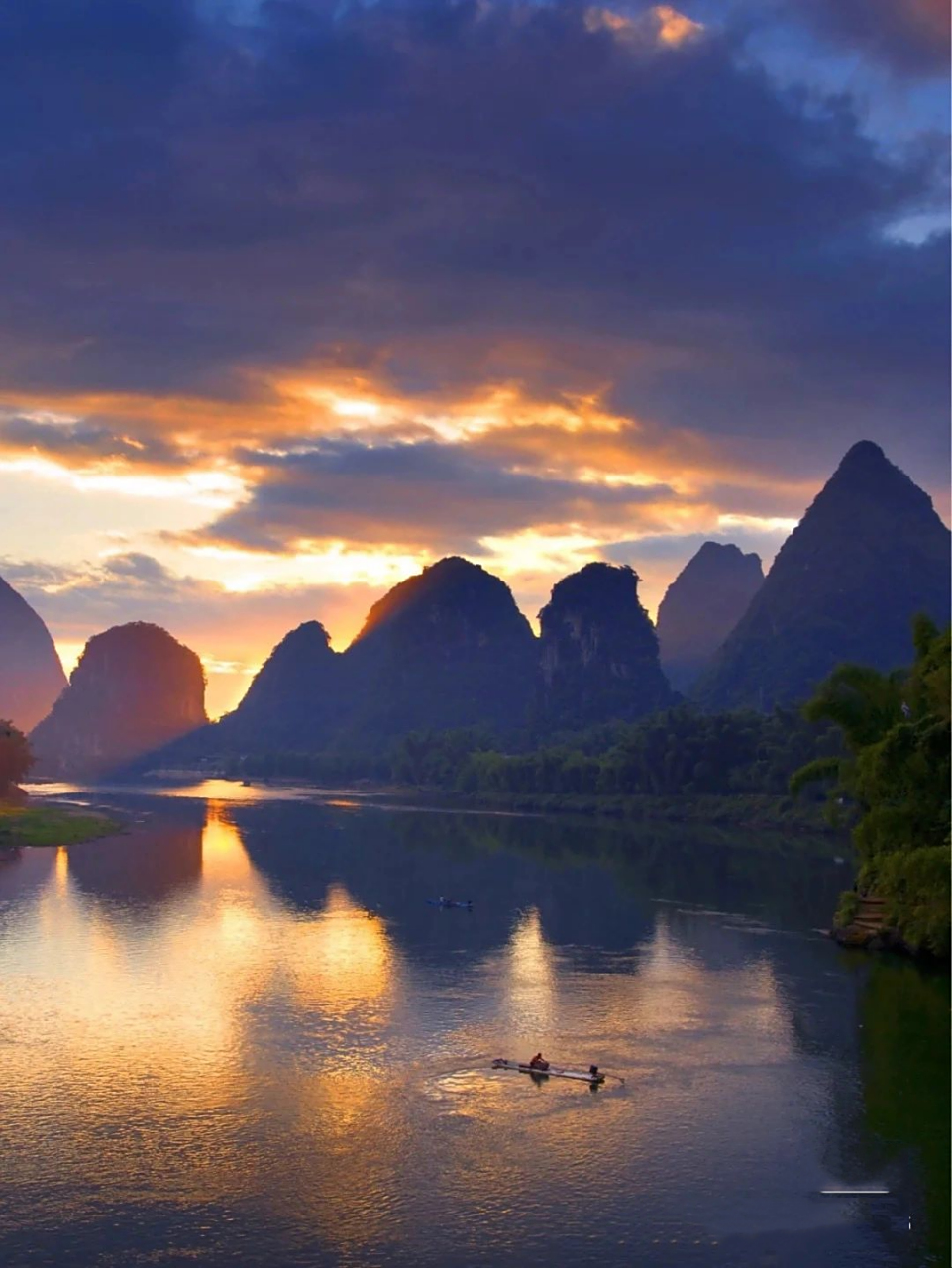 桂林漓江风景名胜区——国家5a景区   桂林市漓江景区位于广西壮族
