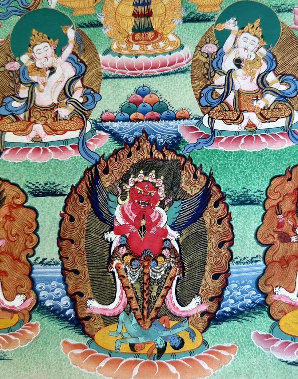 唐卡赏析 二十年中古唐卡——大悲胜海红观音 86×62厘米(画芯77×54)
