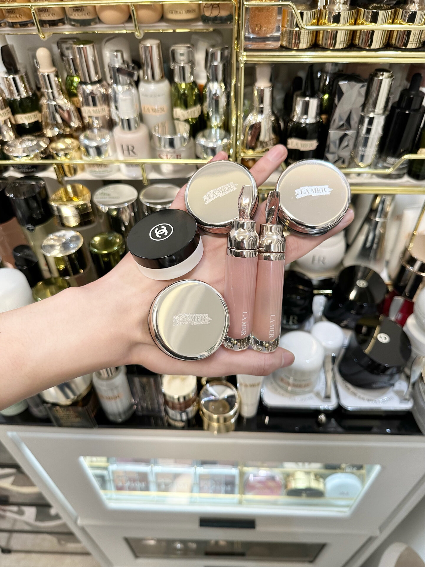 唇膏越擦越干(唇膏越用越干什么情况) 唇膏越擦越干(唇膏越用越干什么情况)