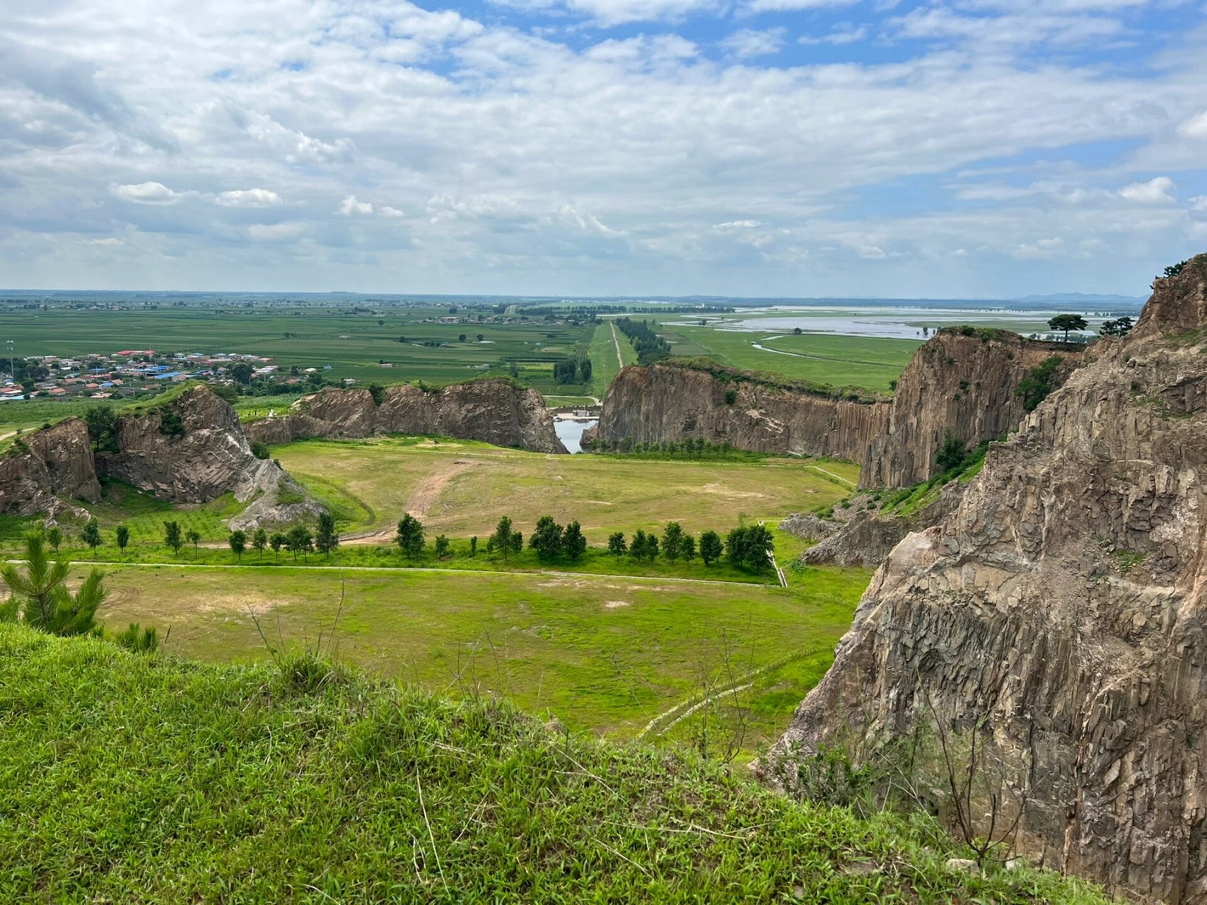 沈阳七星山旅游风景区 你敢相信这是沈阳 太美了 路上有个吃驴肉的