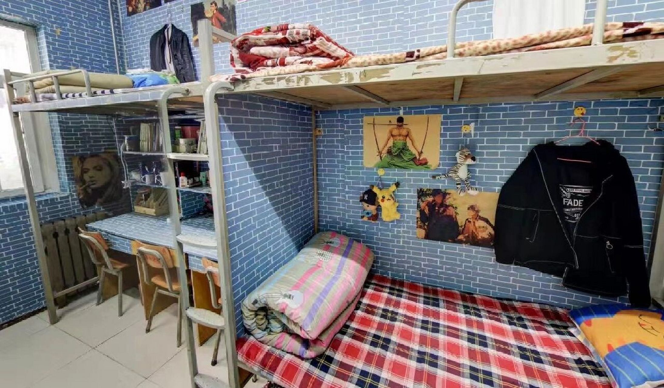 济源职业技术学院宿舍 六人间,上床下桌,有独卫,宿舍内可洗漱,有充电