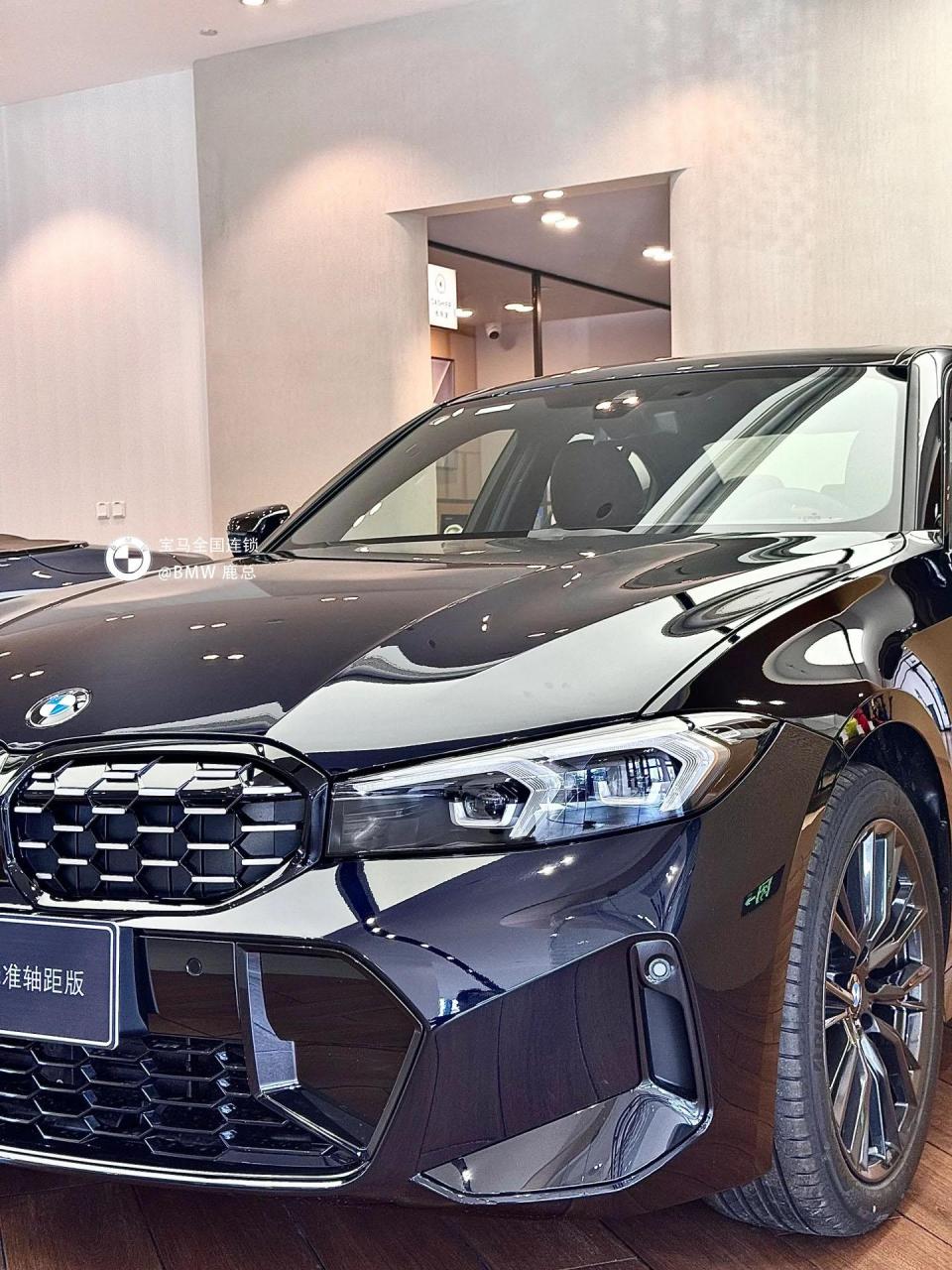 22日宝马325i曜夜落地2024款.2024款 325i m曜夜套装 指导价:33.