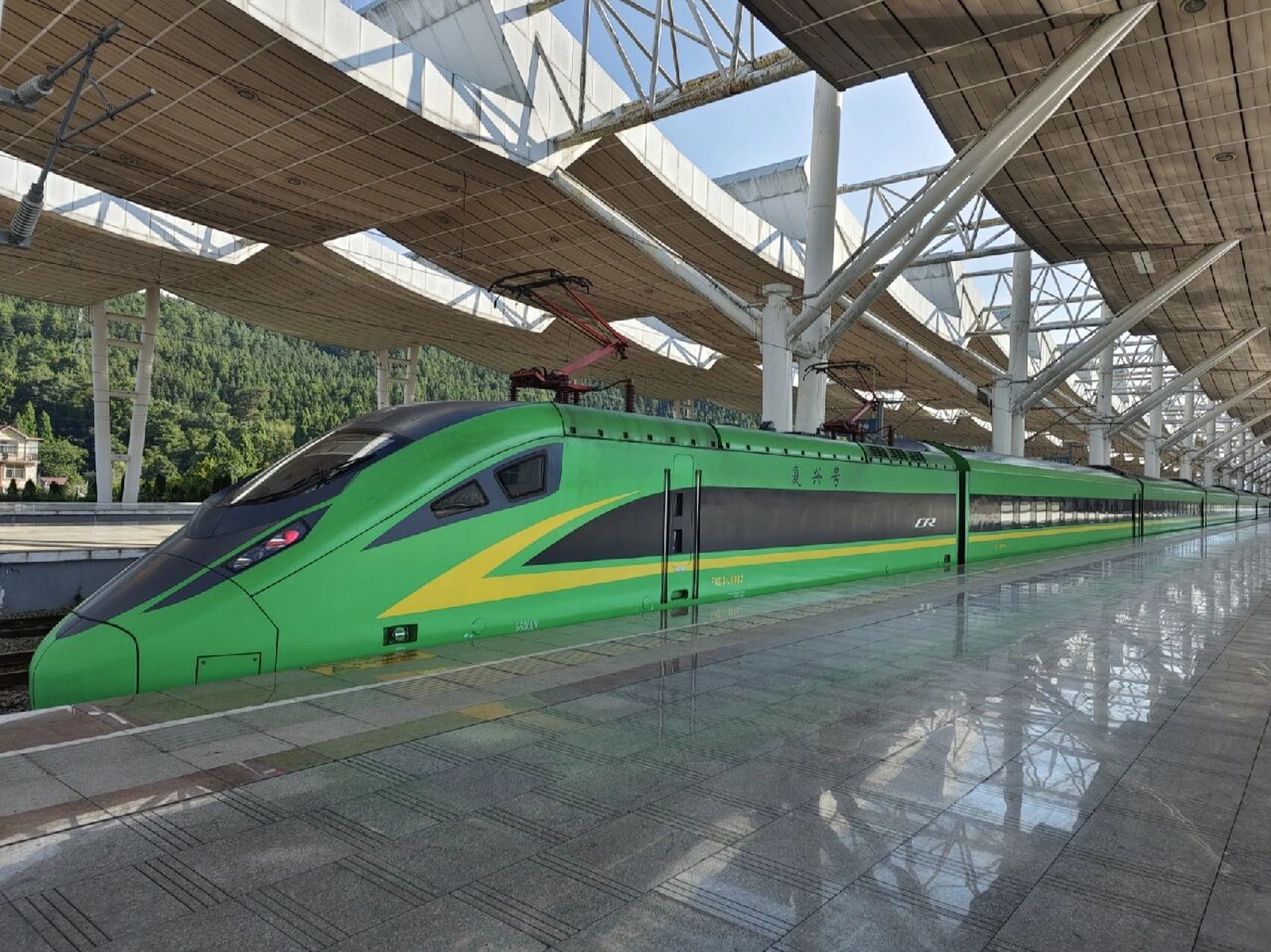 动集cr200j绿色复兴号初体验 k字车的速度,但次于d字车的乘坐体验.