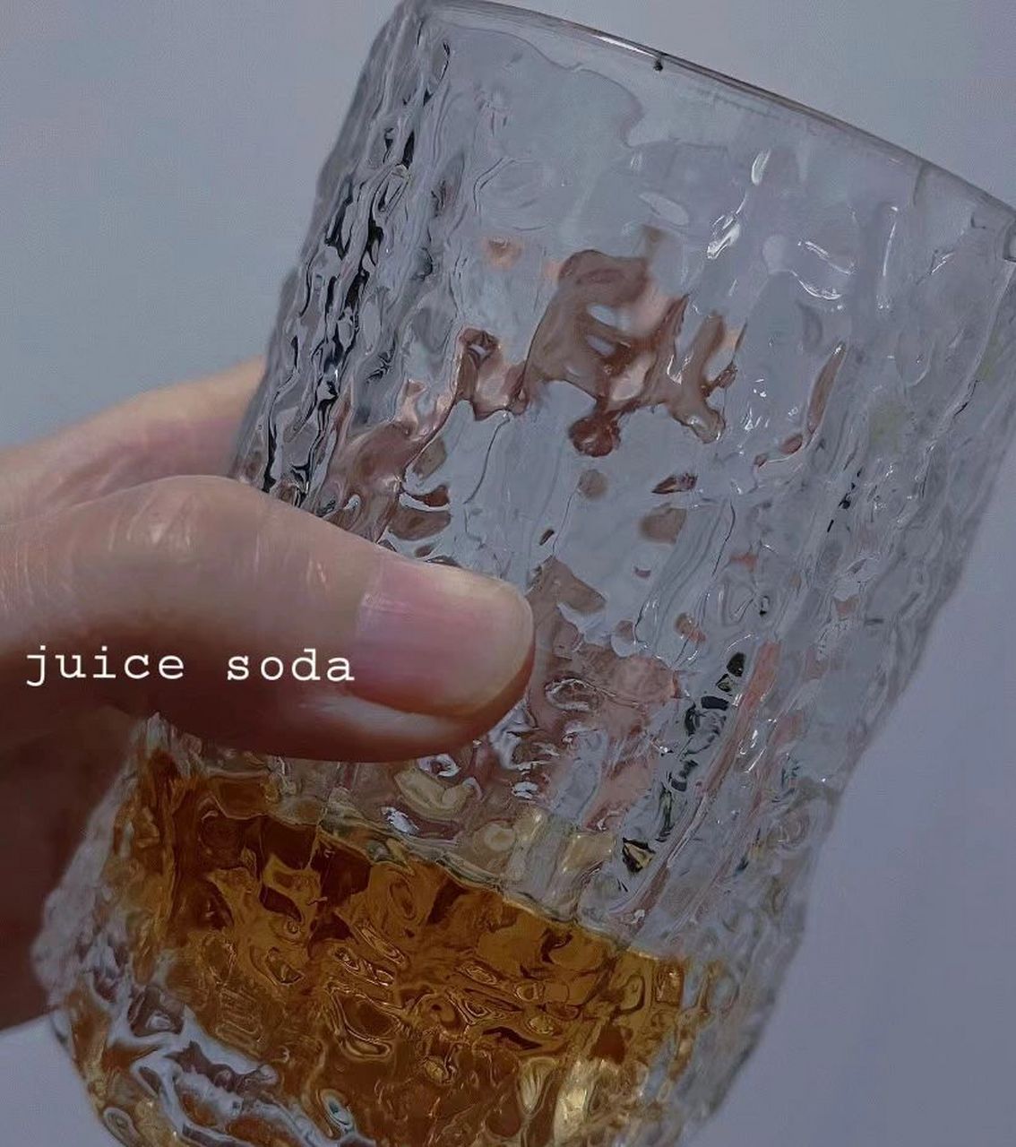 关于喝酒小酌一杯的朋友圈文案 78喝酒: 1.