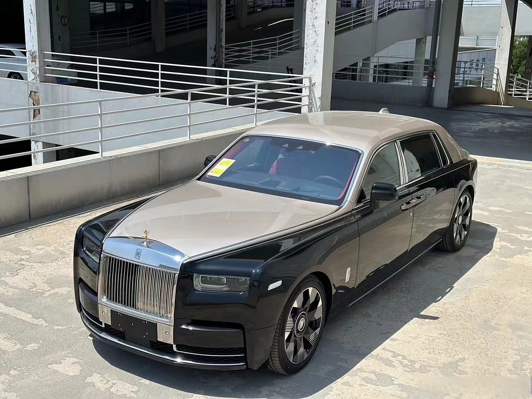 豪车超跑# 劳斯莱斯黄金版幻影phantom viii series ii  钻石黑双色