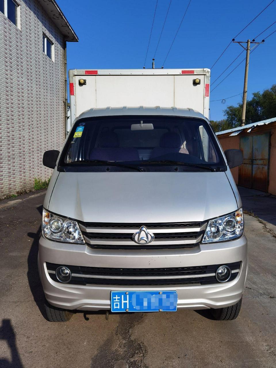 长安新豹厢式货车, 2017年8月份,汽油1.