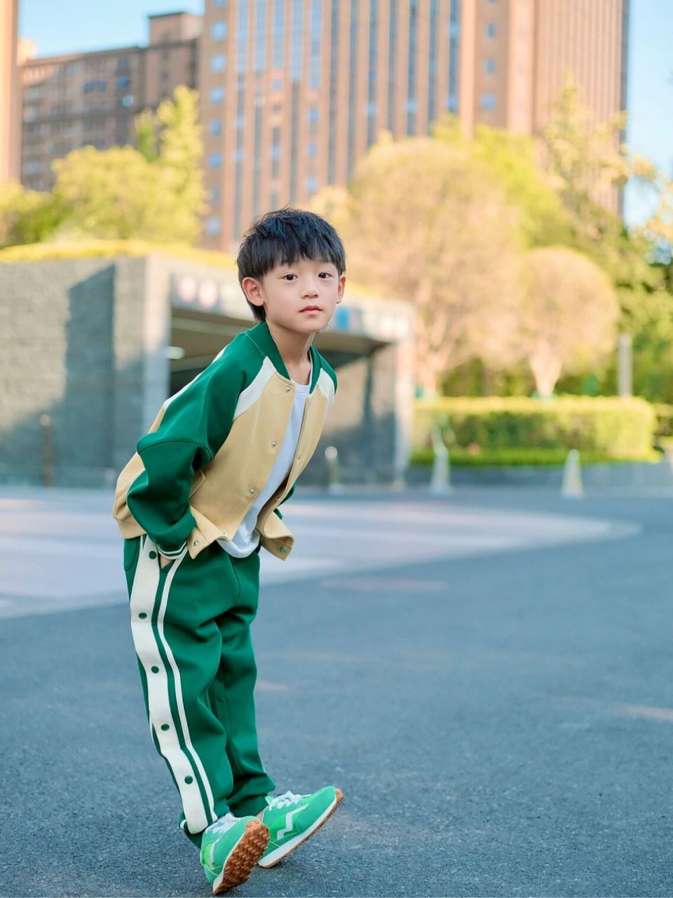 男孩发型|狼尾vs碎盖 据说小学生帅不起来?