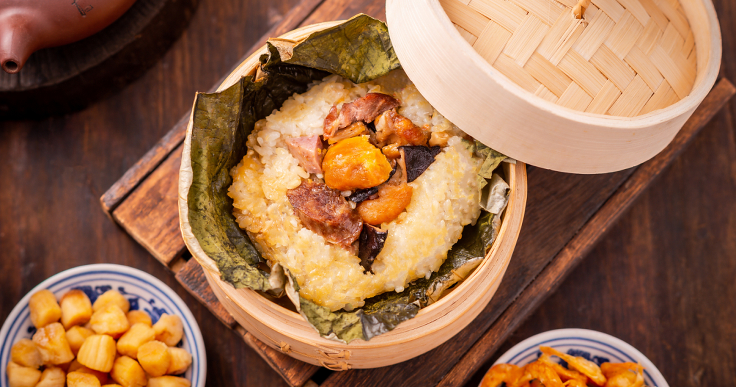 今天,小编带大家一起学习如何在家制作荷叶糯米鸡.[网页链接]