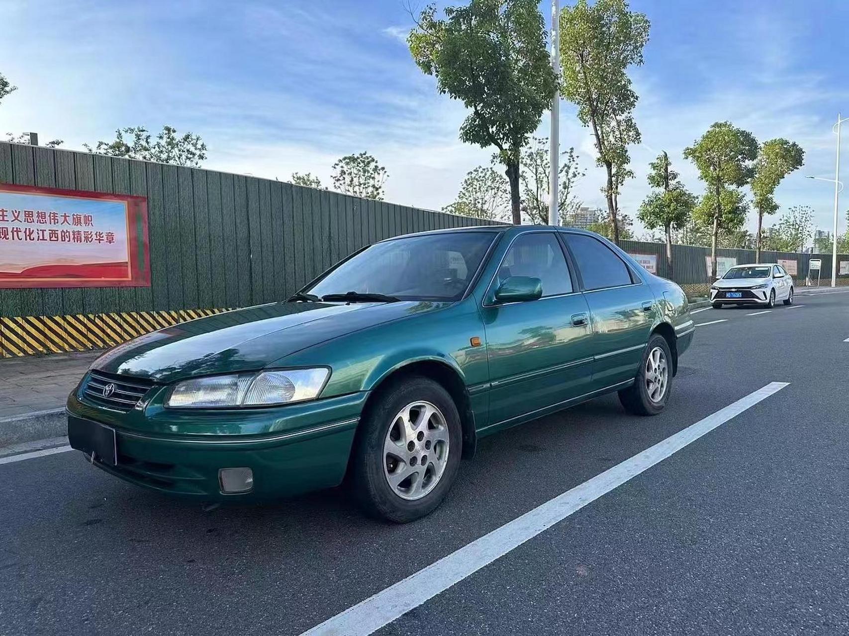 2000年7月丰田佳美2.