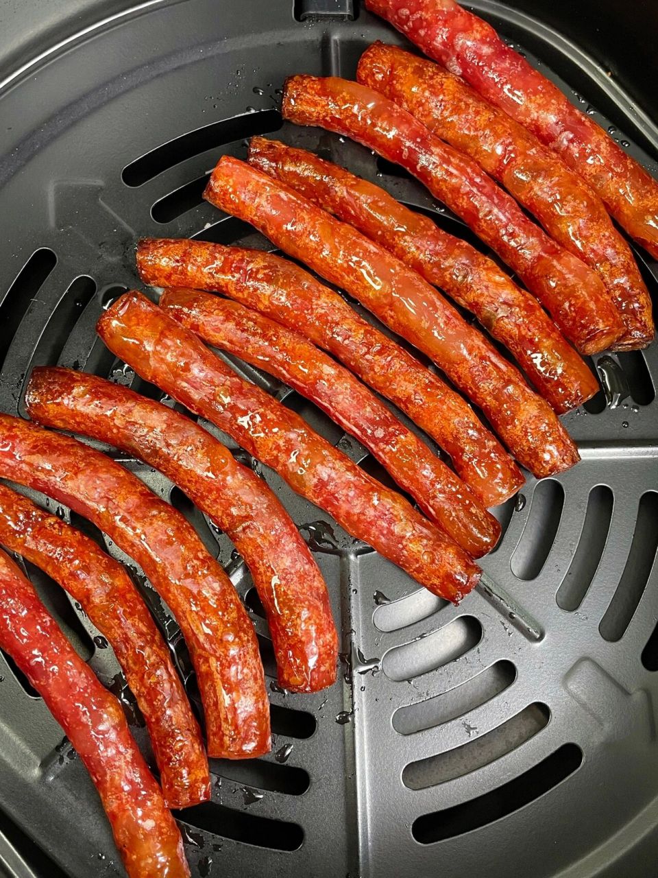 烤小香肠比烧烤店还好吃 说真的,集美们吃烧烤会不会吃小甜肠 我这样