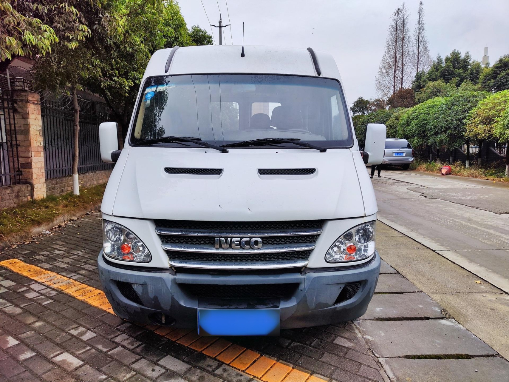 依维柯宝迪:2.5t柴油7座兰牌小客车.依维柯宝迪: 2.