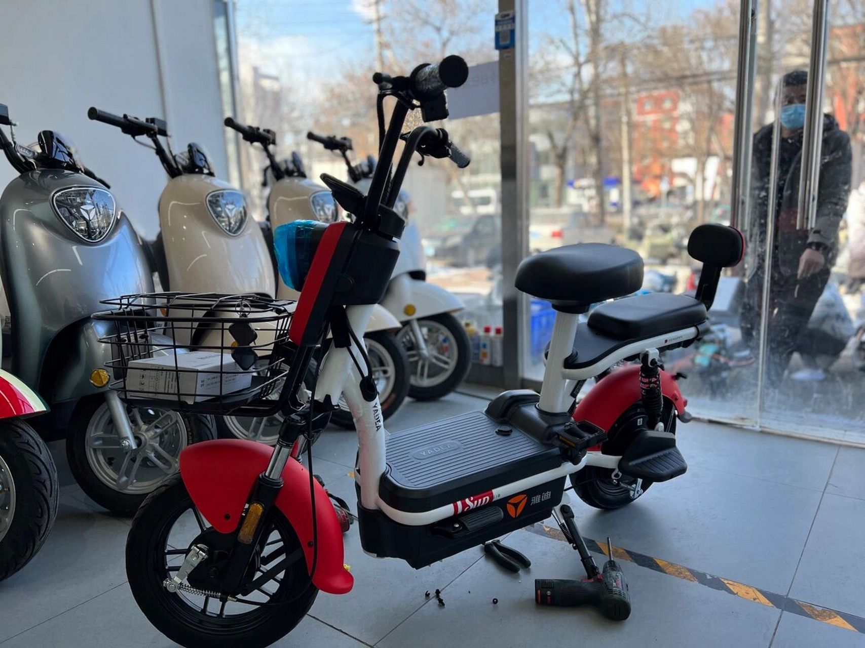 全款喜提雅迪小电驴 乐骑plus l-t 48v24a,续航