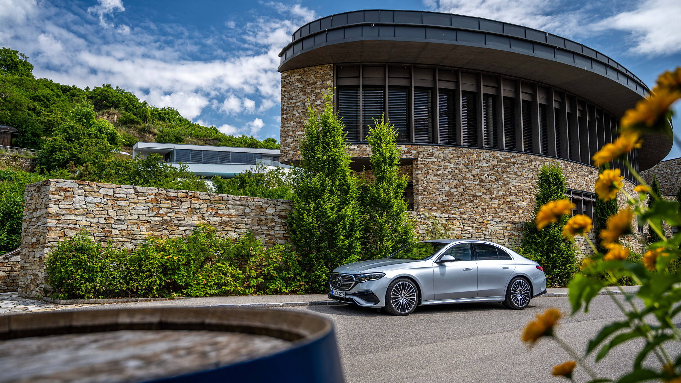 新奔驰e-class(w214)  见了实车之后,觉得这代真的挺好看的