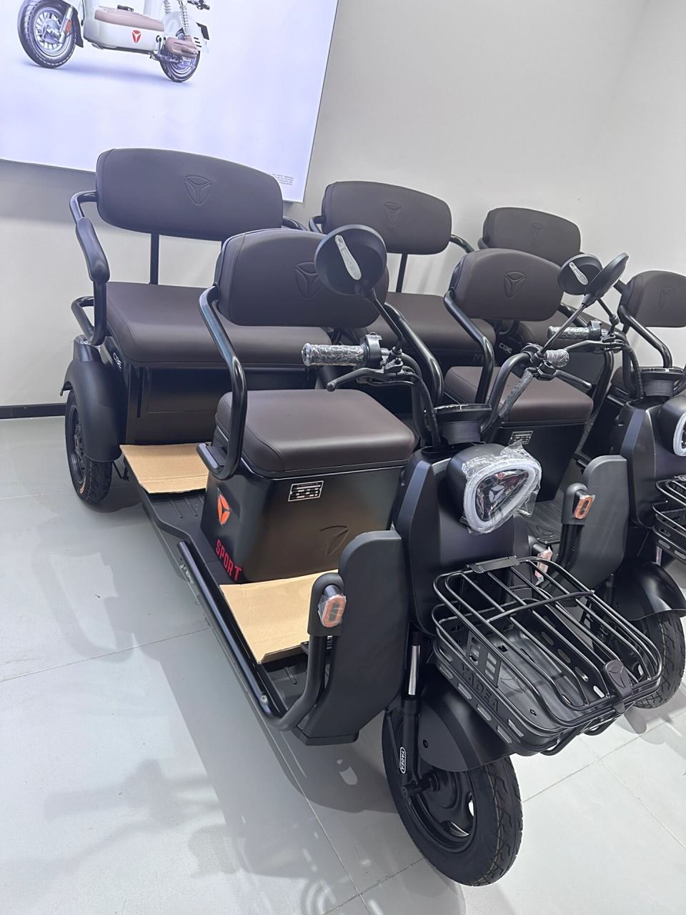 雅迪电动车 大家入手的雅迪电动三轮车的使用感受怎么样呀,想买这款