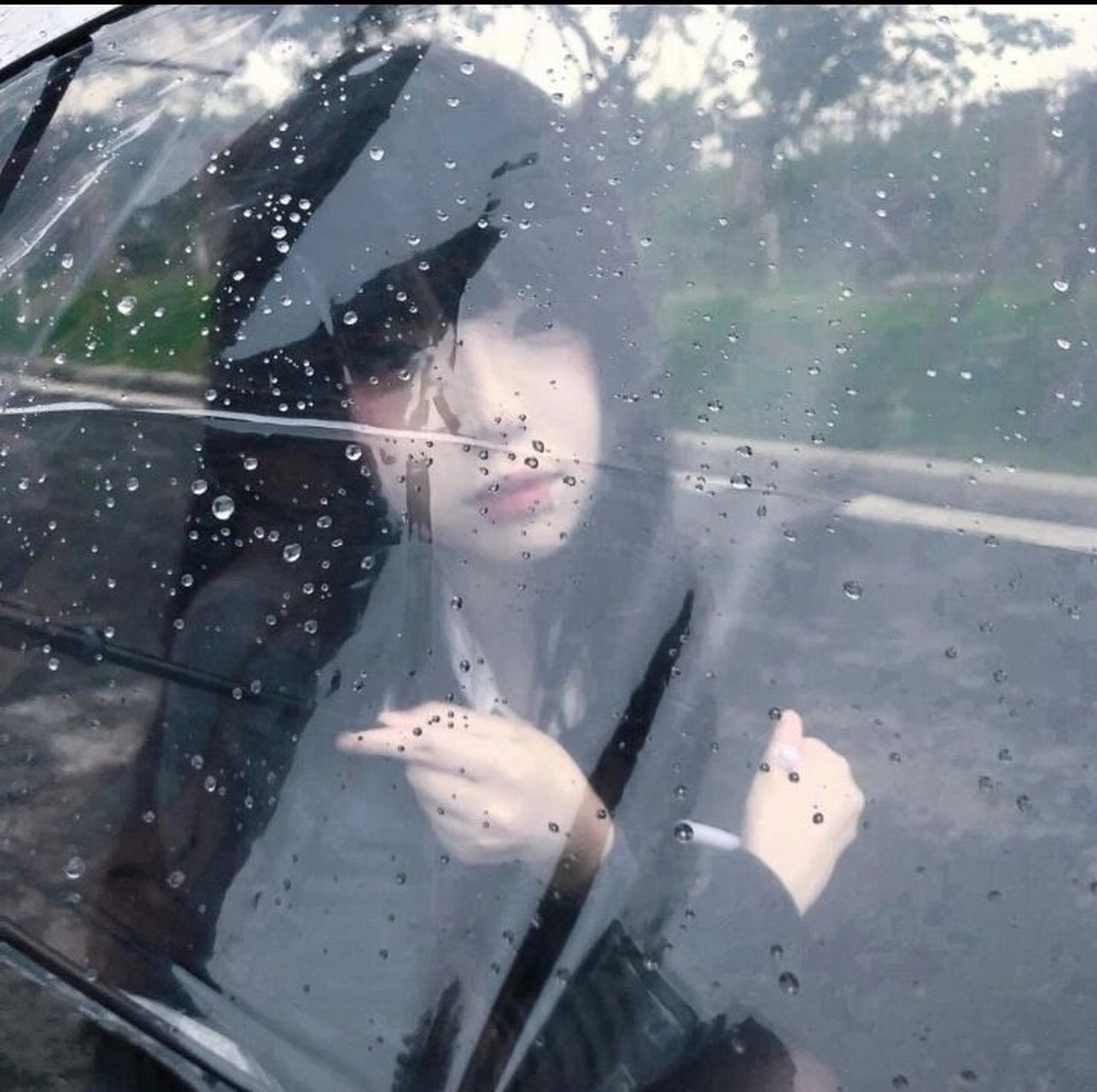 下雨天,氛围感女头