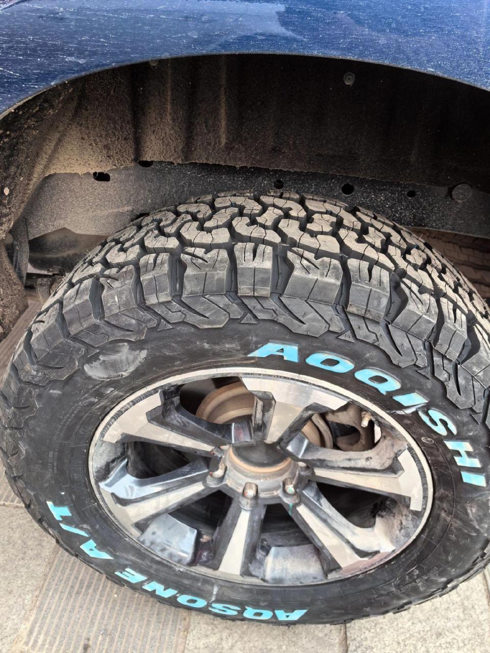 皮卡轮胎升级at大花纹,有想法的朋友小窗口咨询!一个字