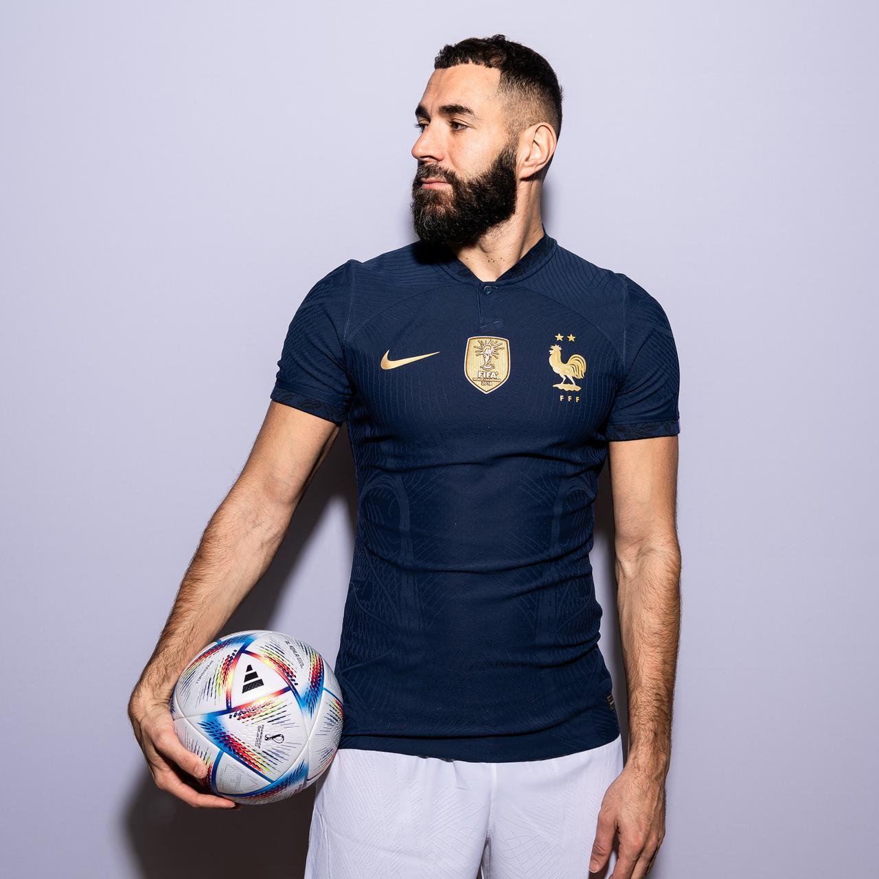 本泽马 karim benzema 拿下2022年度金球奖却缺席2022年世界杯,这一年