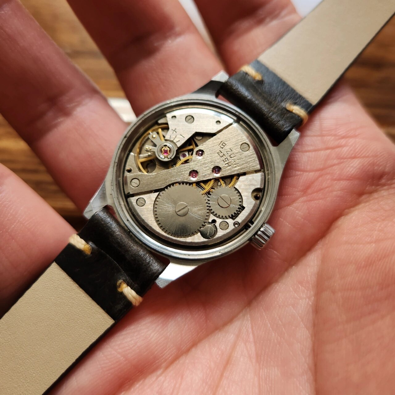 上海手表厂 金鸡牌双历表 80年代生产,上海表厂二级品牌,少见银色款式