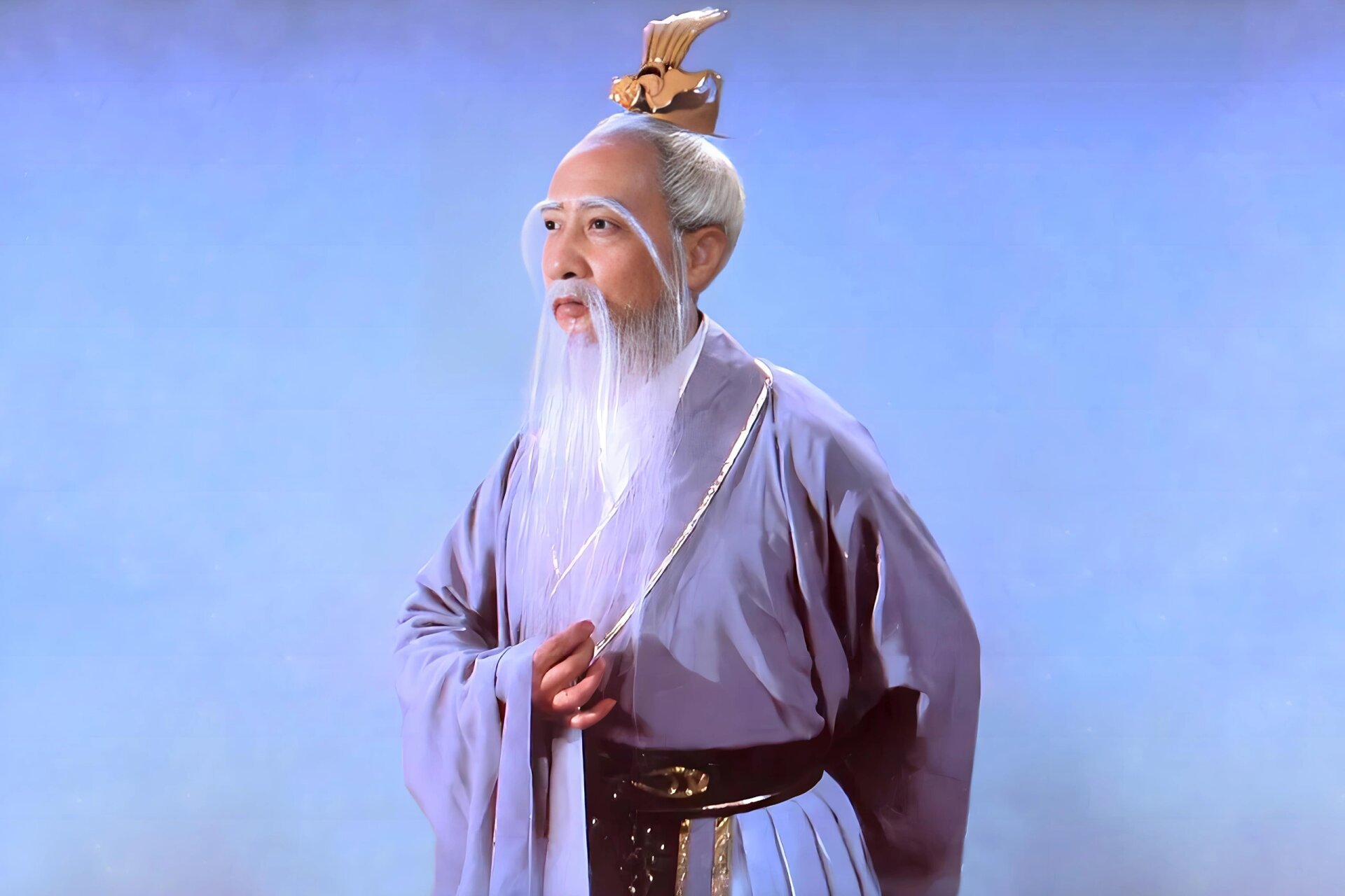 在西游记中,如来佛祖法力高强,一只手便可以让孙悟空无法翻身.