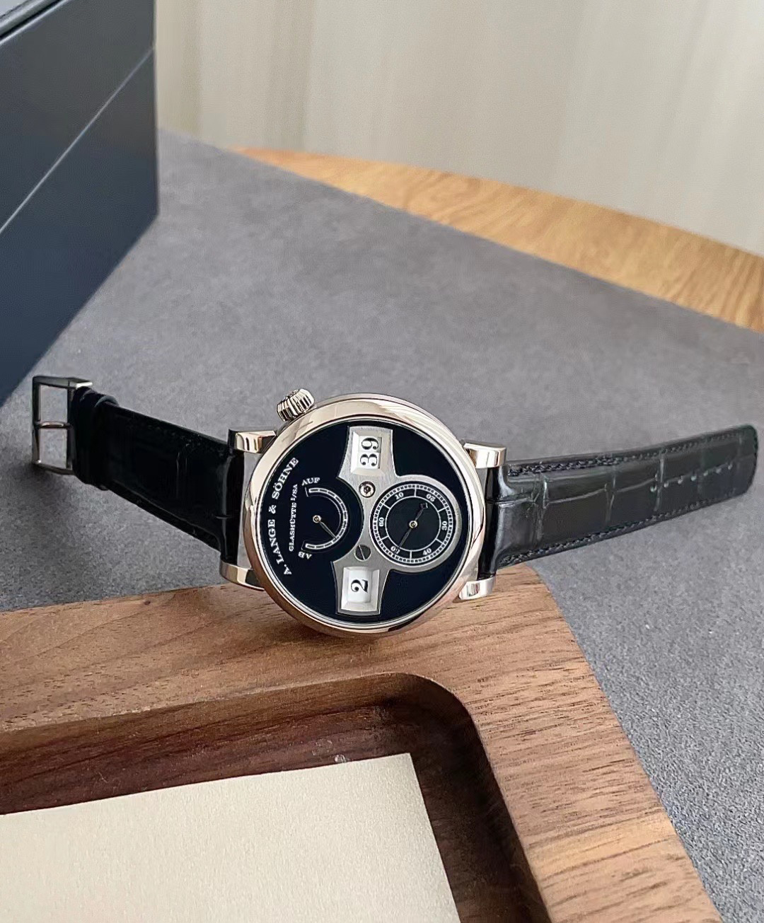 朗格猫头鹰 zeitwerk 朗格猫头鹰zeitwerk系列18k白金手动机械男表