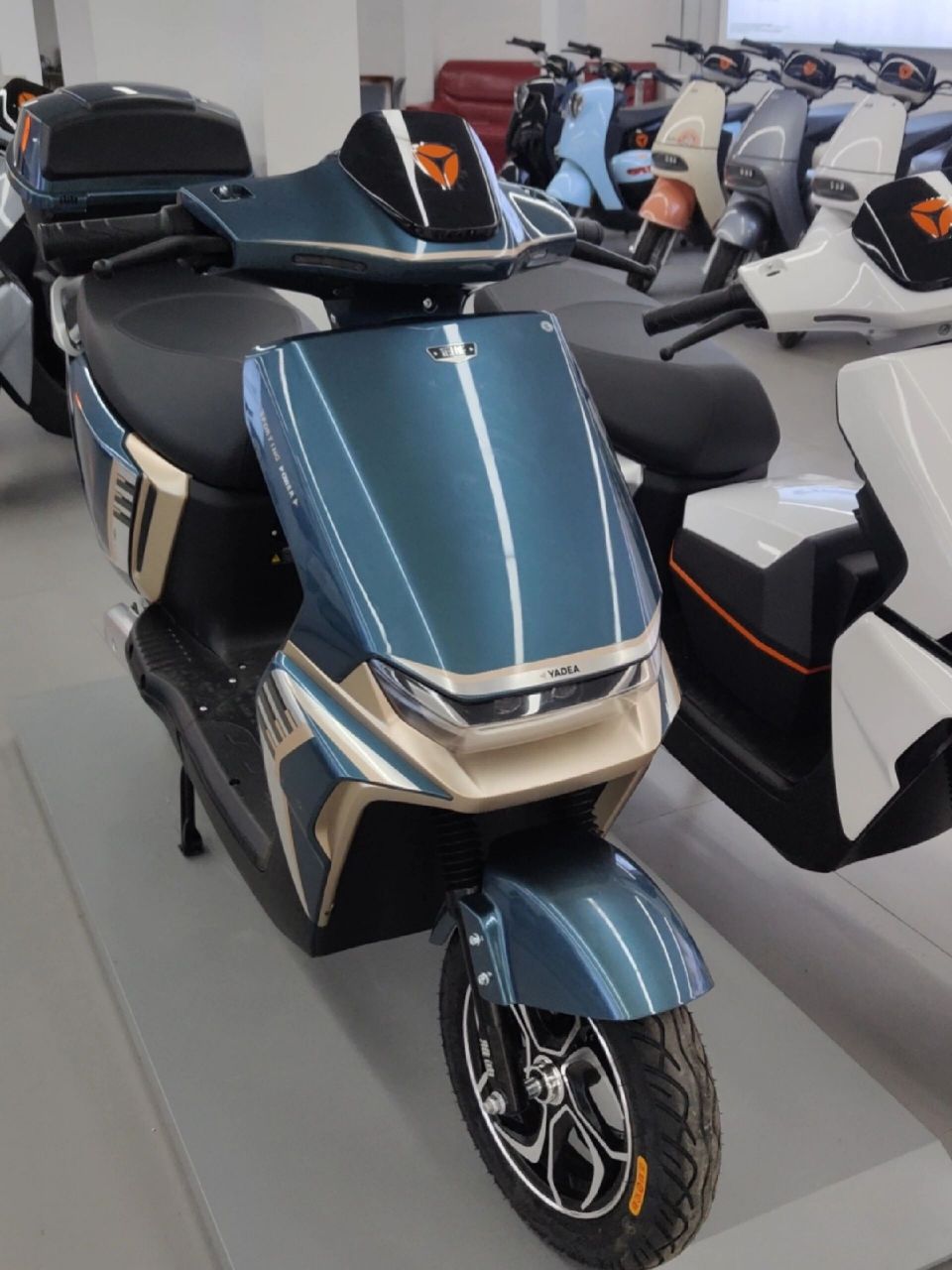 绿源s70国标版电动车测评与配置介绍 绿源s70国标电自版,不用驾驶证就