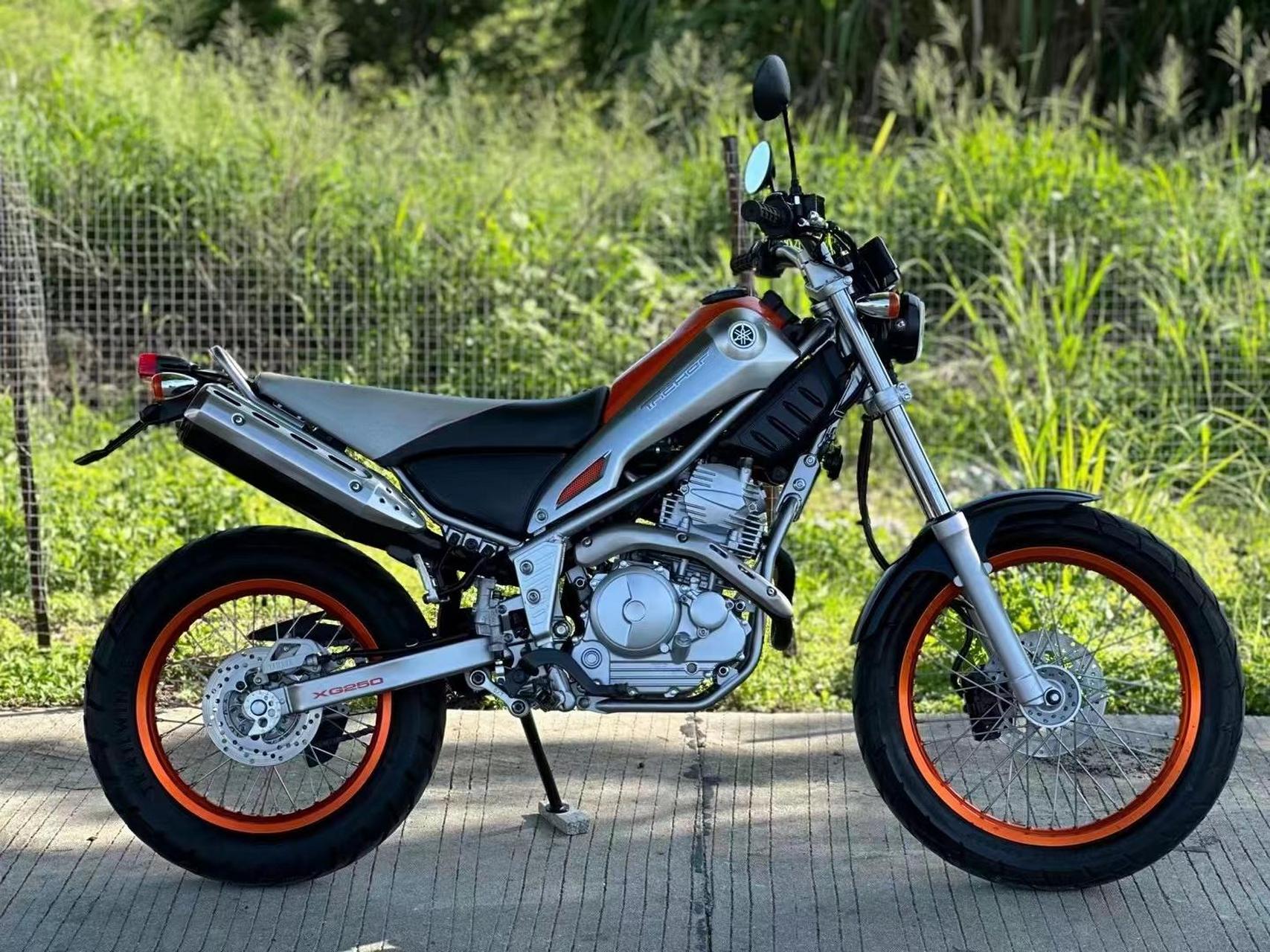 2011年雅马哈电喷魔术师xg250.