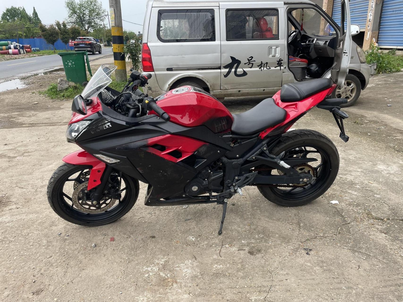 最新到货小忍者2018年双杠350水冷,原版原漆,187公里,实表,原胎还在