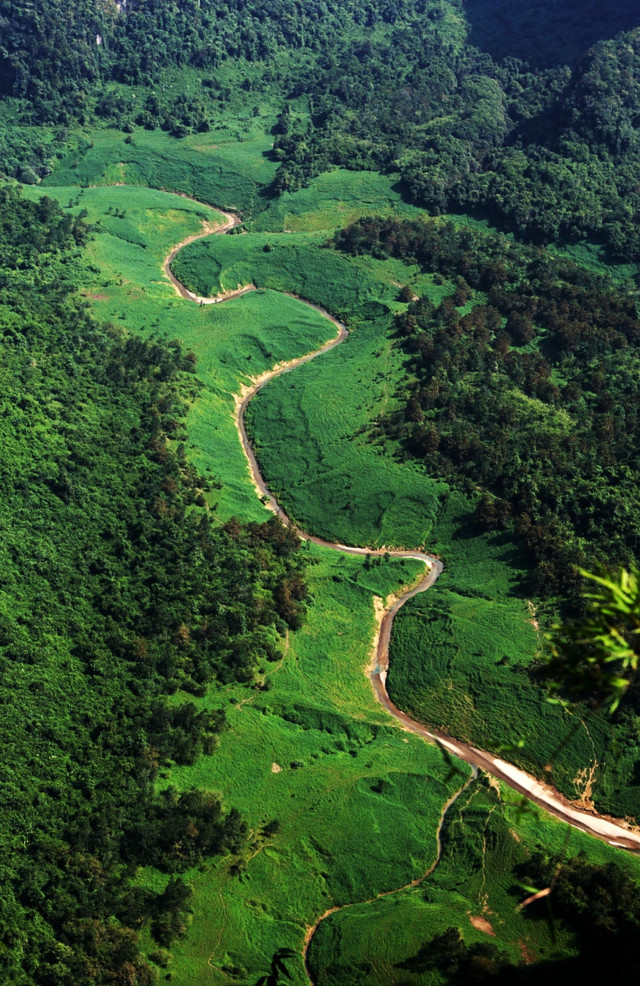 世界奇观平塘天坑群