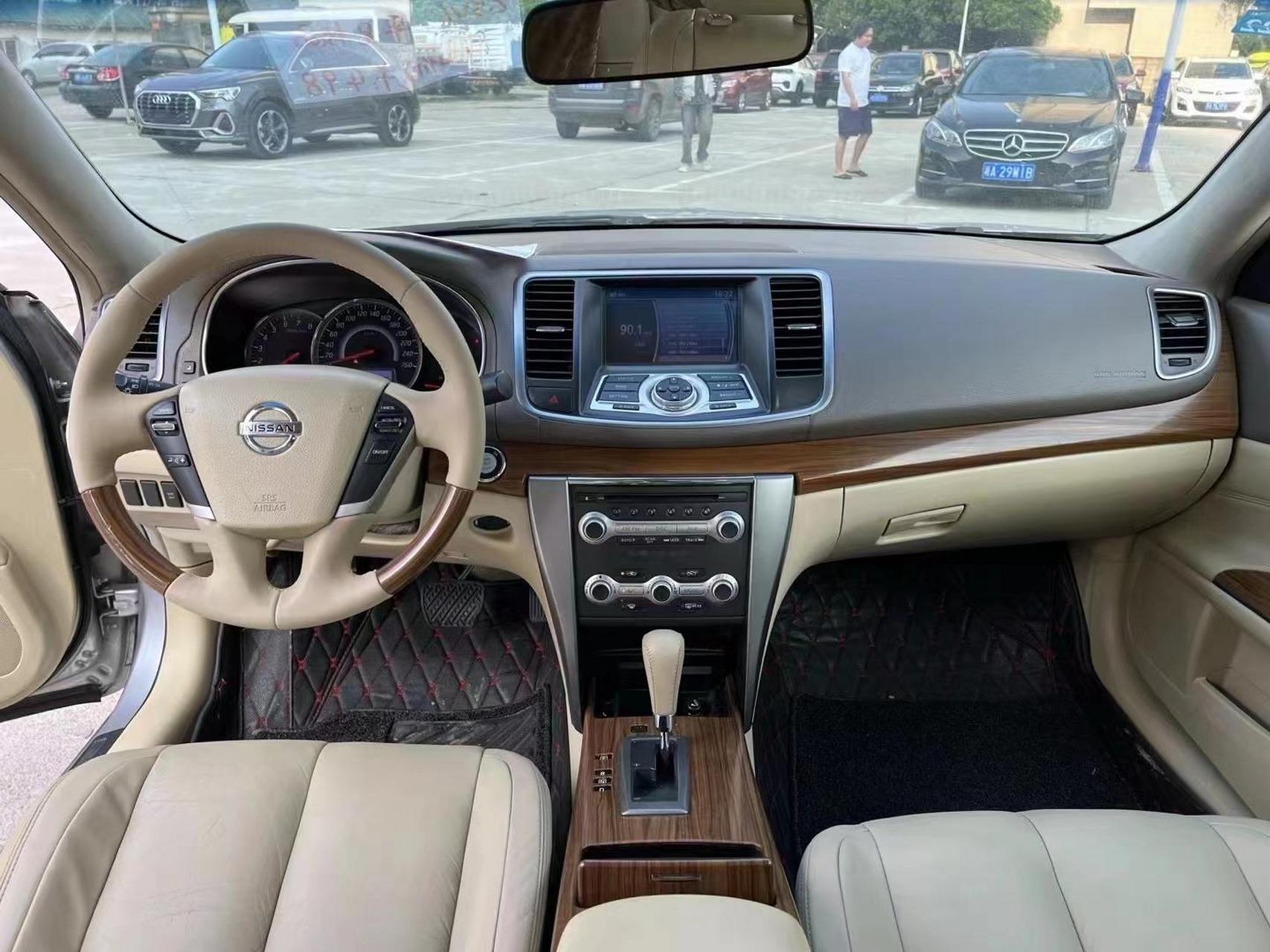 最新到店12年天籁公爵 2.5v6 整车车况极品 内饰崭新滴