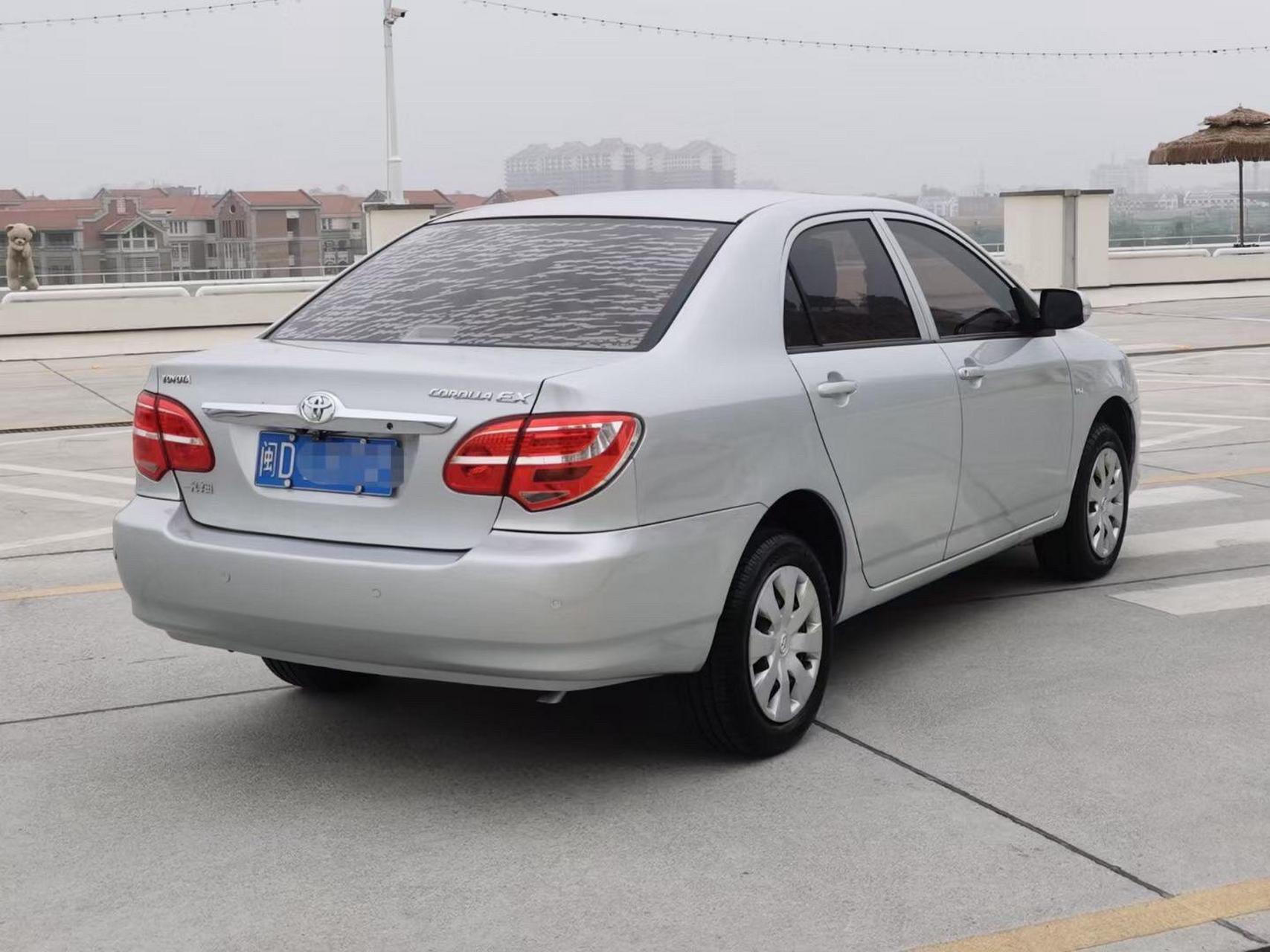 2016花冠.16年一手丰田花冠 1.6自动带天窗 实表5.8万 双保到明年