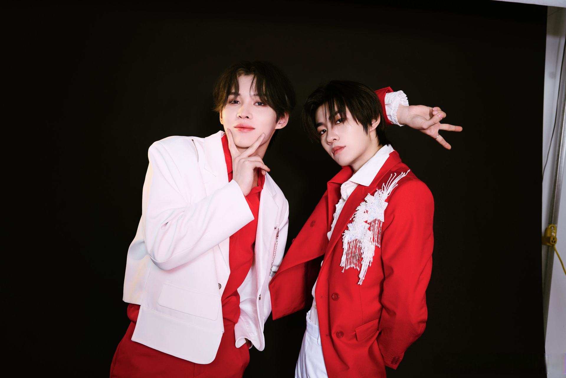 enone超话#春节搭子##红红火火闹新春#  大年初二,新岁维祺,幸福在侧.