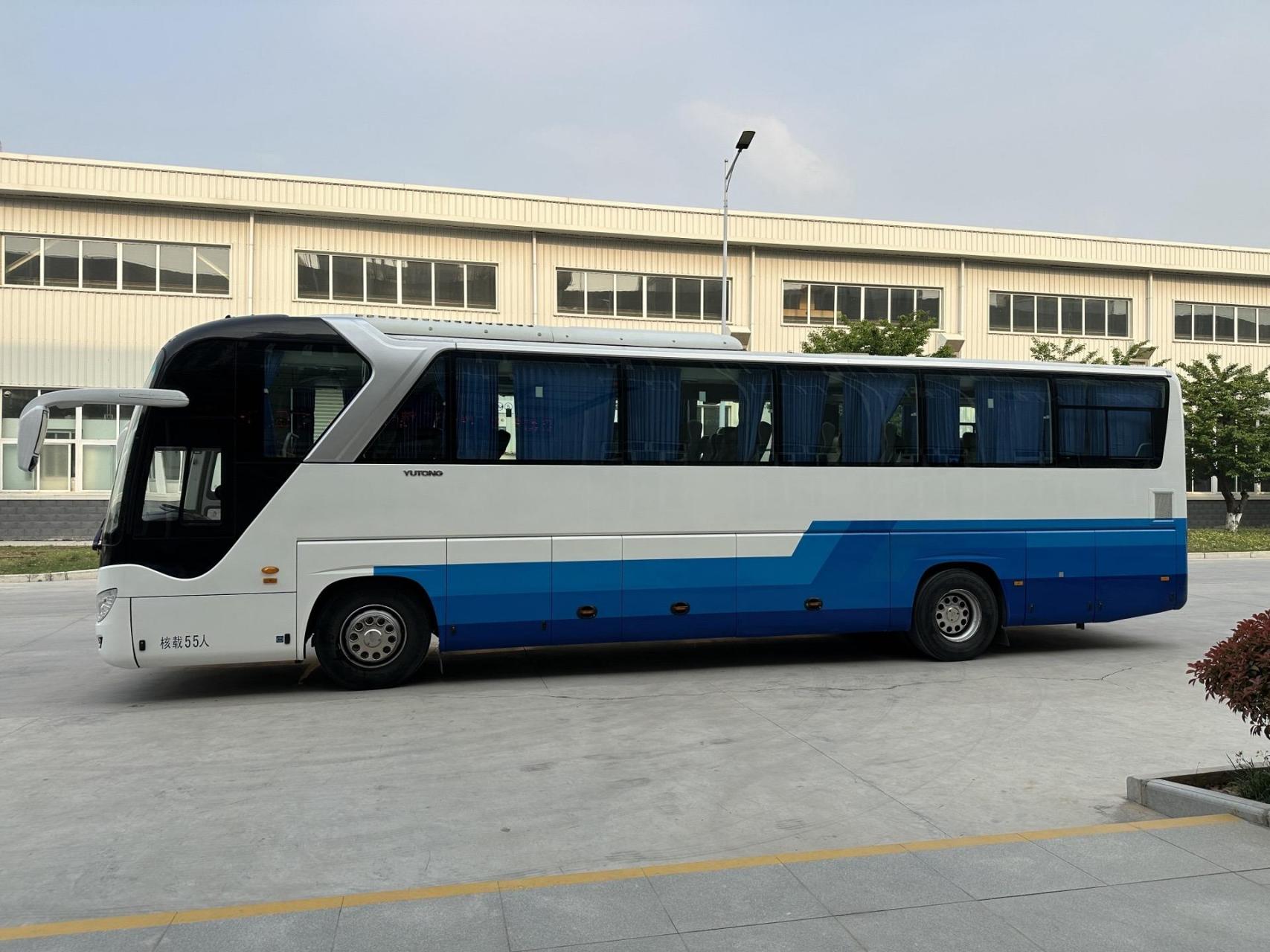 18年差一天精品宇通客车55座,济南牌照国五排放标准非营运带营运公告.