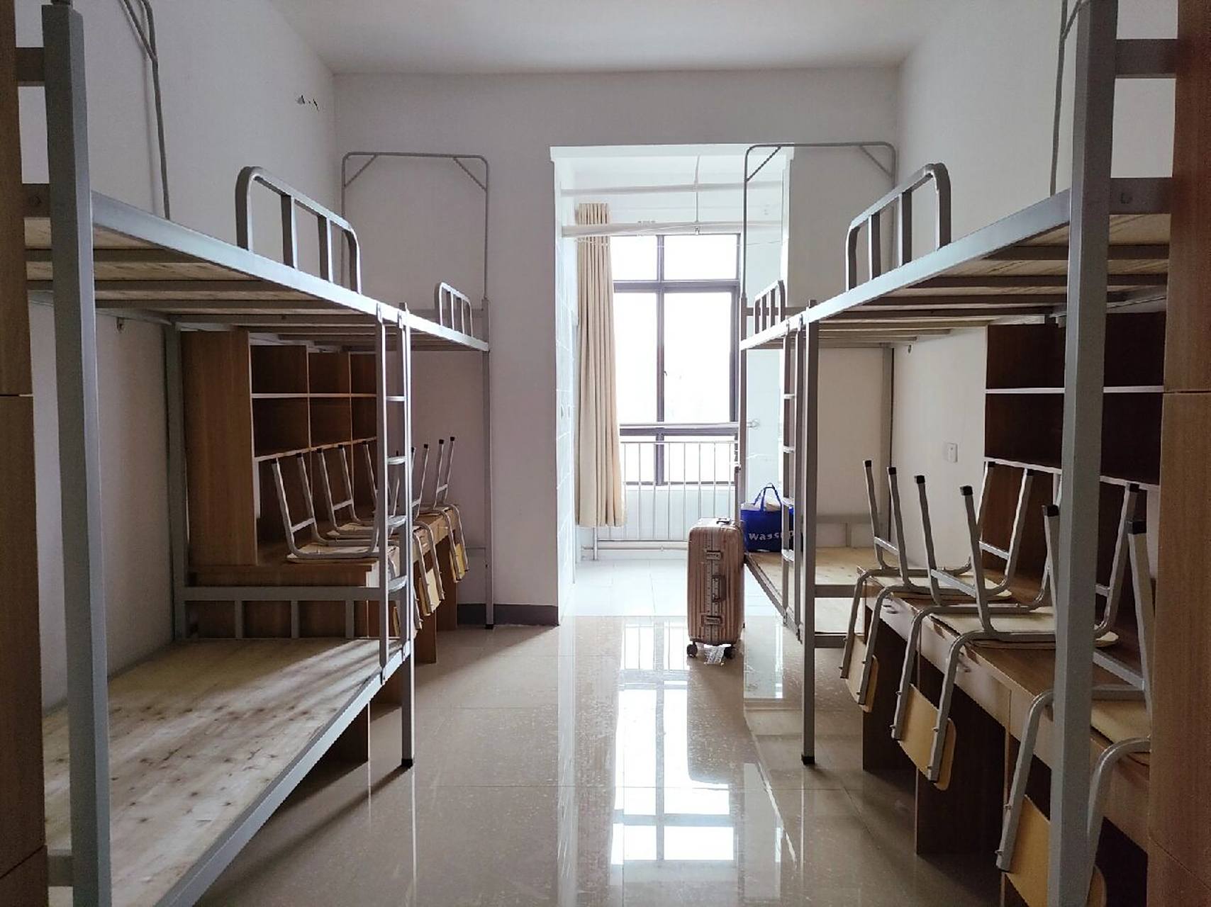 河南开封科技传媒学院 想问一下怎么办宽带啊宿舍没网太难受了