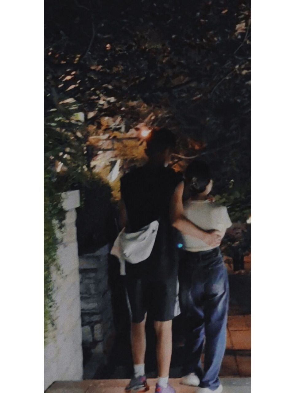 超有感觉的情侣背影照 总有人会陪你从从到尾