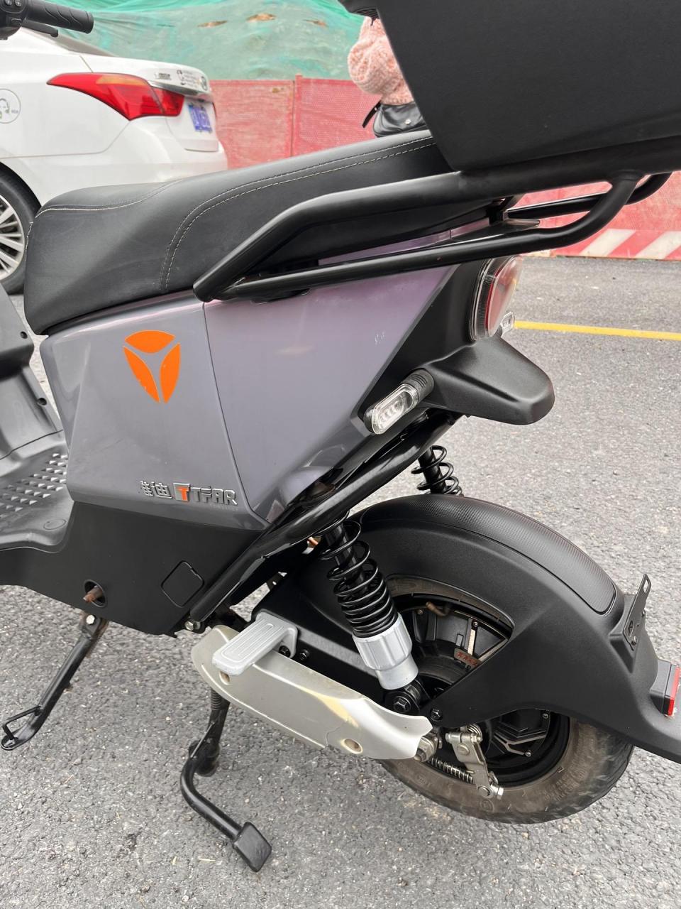 雅迪dt6,太新了,真的很哇塞!你们要的1000多的高端车雅迪dt6