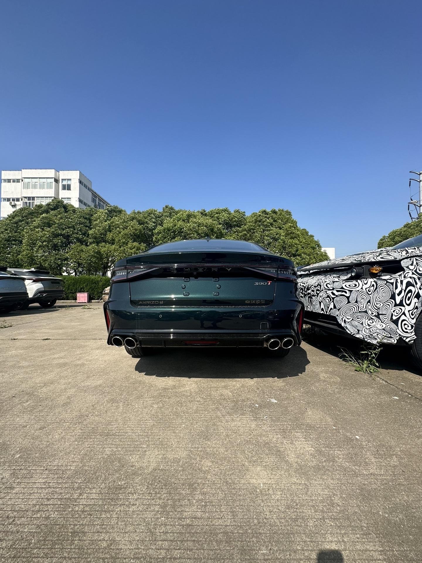 这个墨绿色不孬好看但是我还是喜欢水泥灰