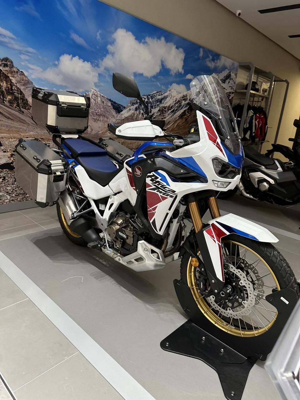 全新本田非双adv crf1100adv,机械避震,电子避震!通通现车,折扣给力