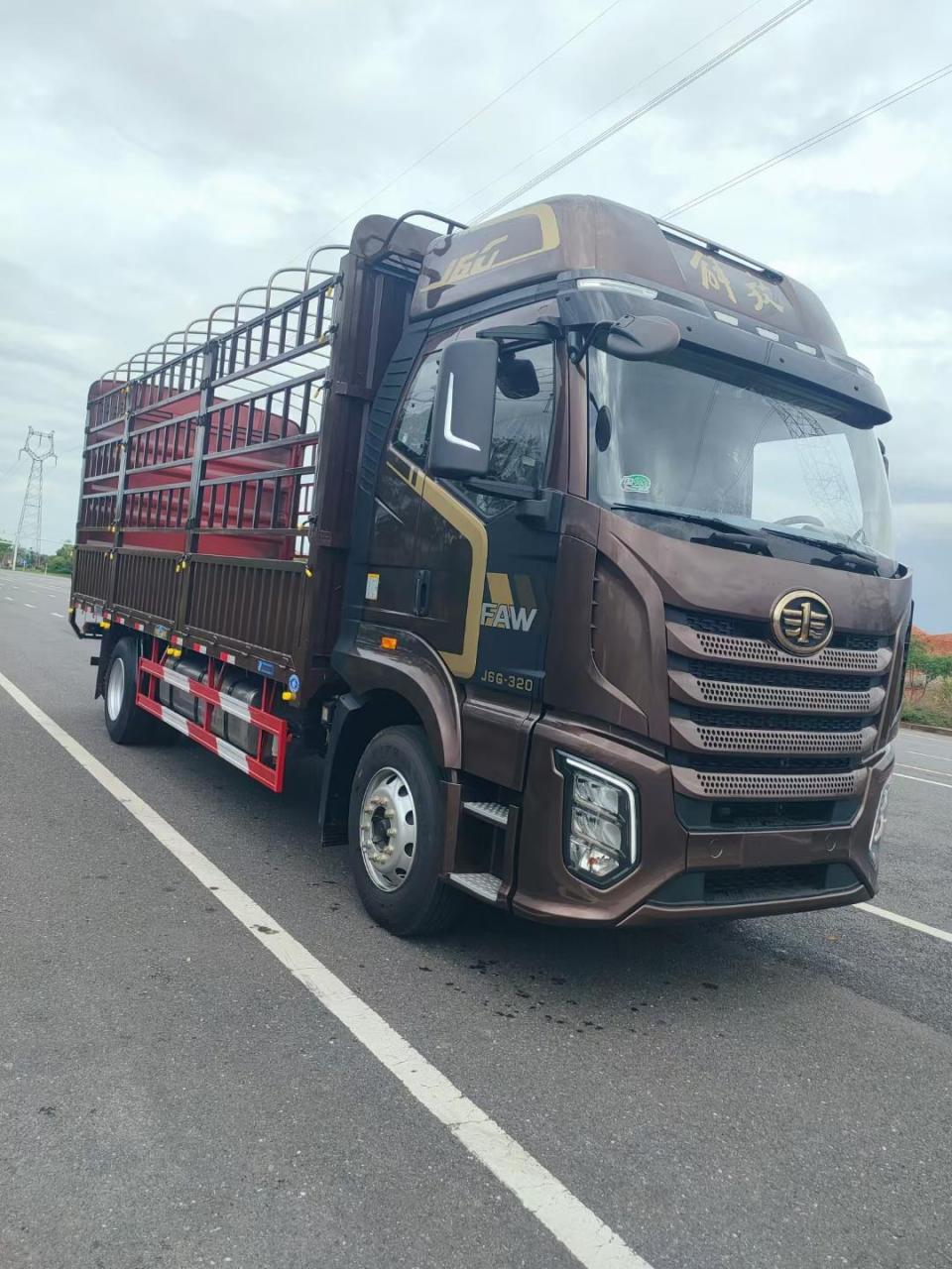 24年出厂全新解放j6g最新款低价处理,优惠4万.