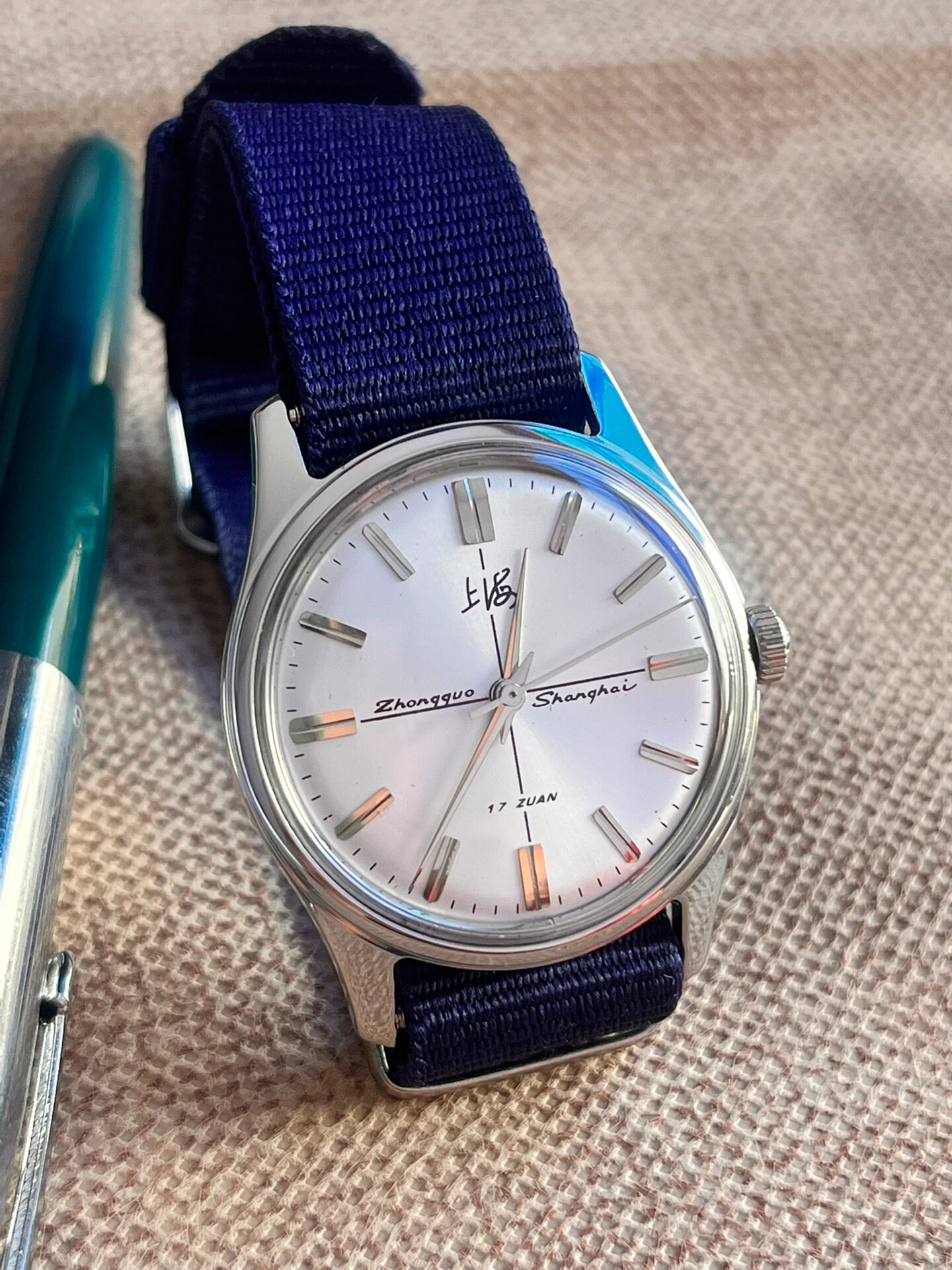 经典十字线表盘,小清新一枚 #笔记灵感# #我的手工日常# 上海1120手表