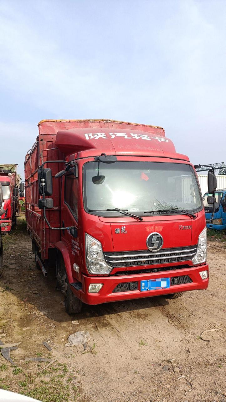 陕汽德龙k3000重载版高栏,长4.2米,满外宽2.