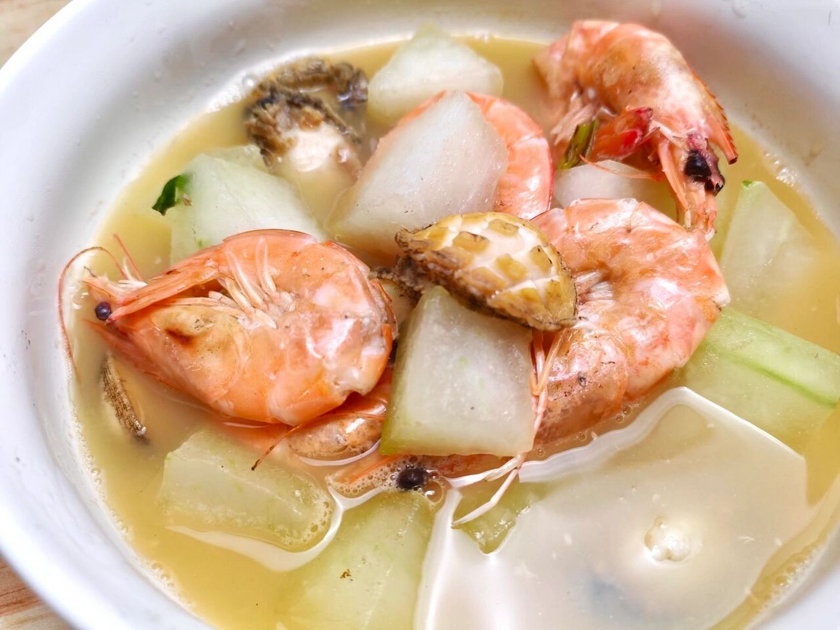 "清肝滋阴,驱寒养生"-鲍鱼冬瓜汤 秋日消肿暖心汤~ 对于吃货来说,"我