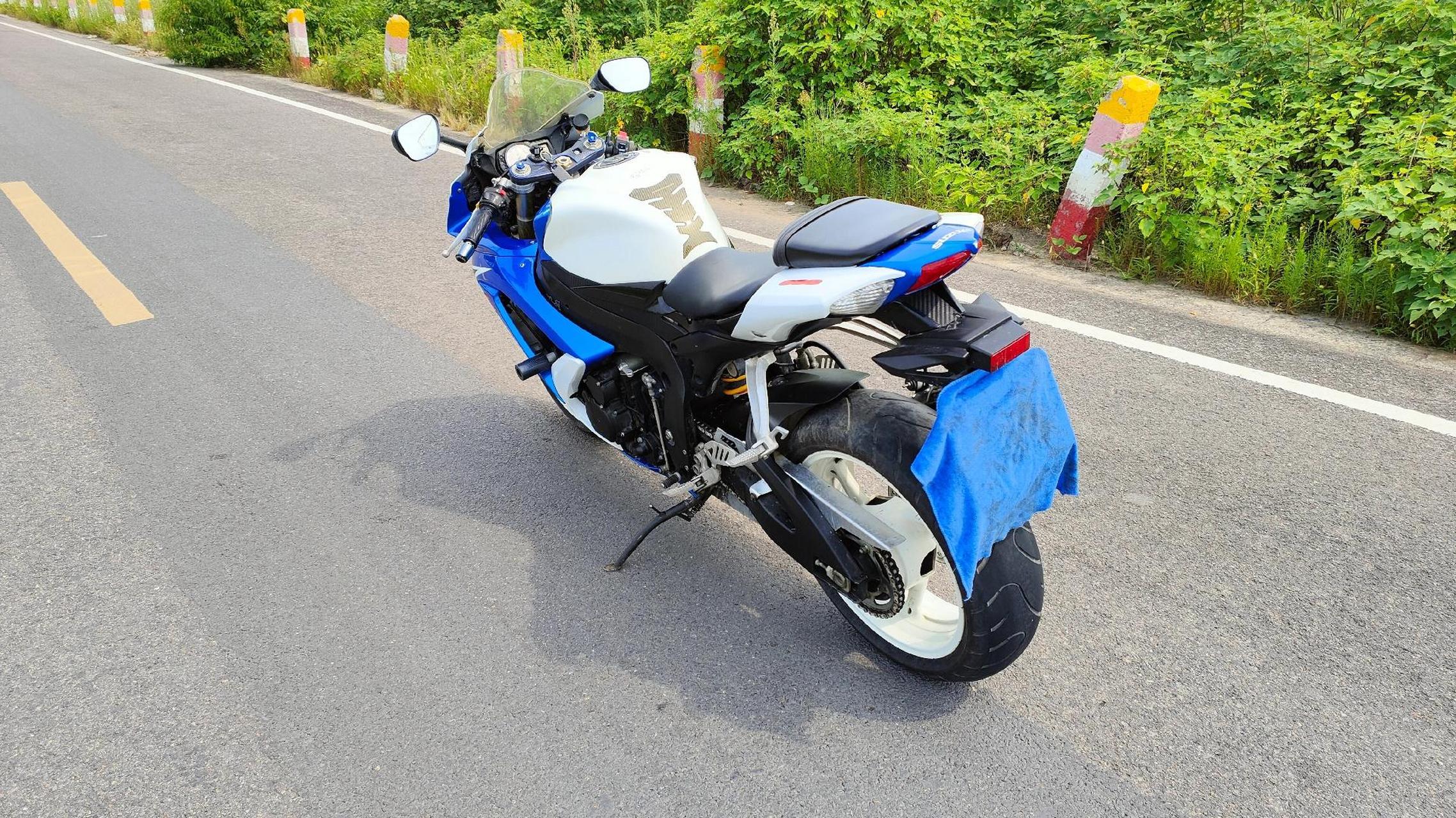 铃木gsxr600 小r.