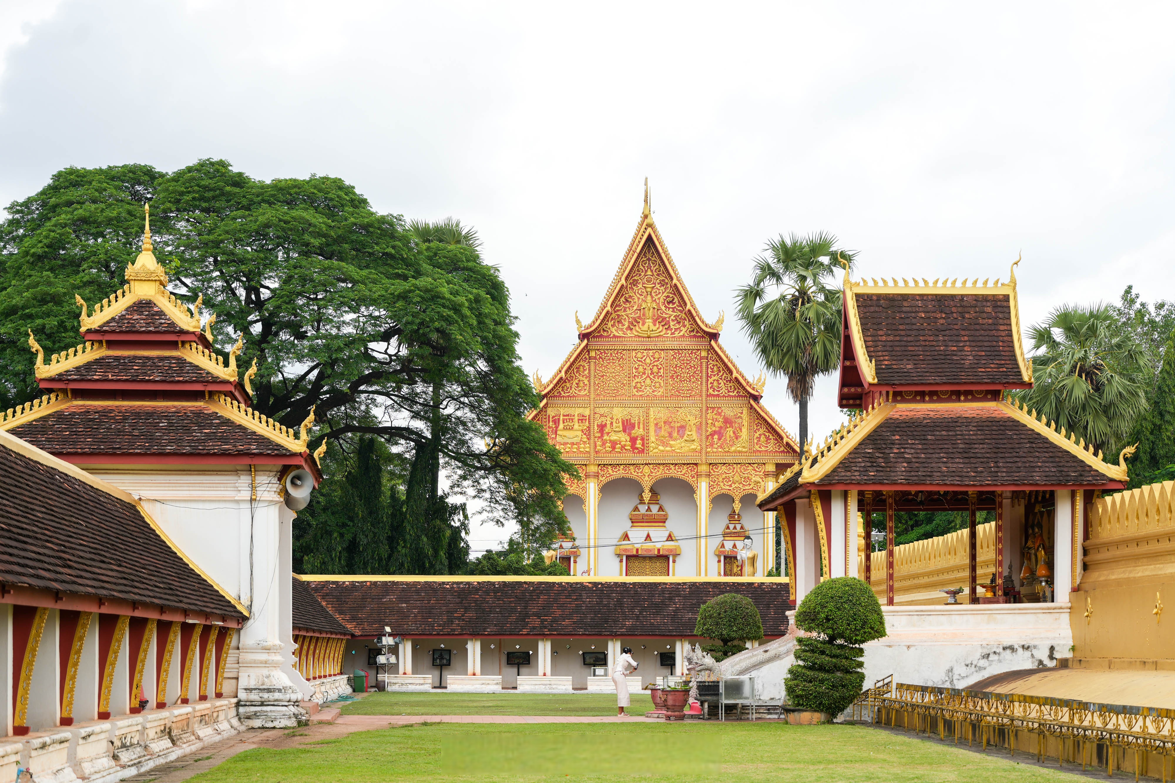 出发吧老挝##免签的老挝怎么玩# 去老挝万象,塔銮寺是千万不能错过的